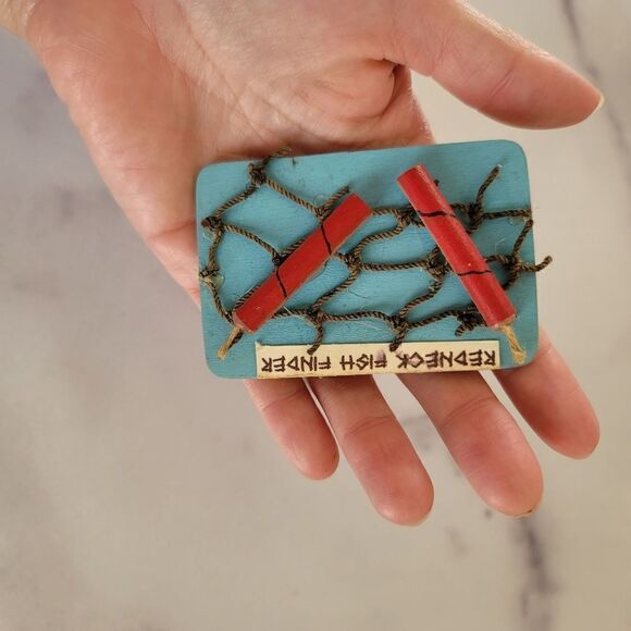 Redneck fish finder fridge magnet dynamite funny comedy wooden - Picture 4 of 5